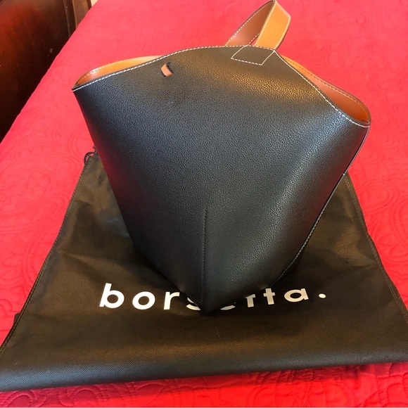 BORSETTA - Cholet Napa leather bucket bag. NW/OT! Internal phone slot. BEAUTIFUL - Picture 16 of 16